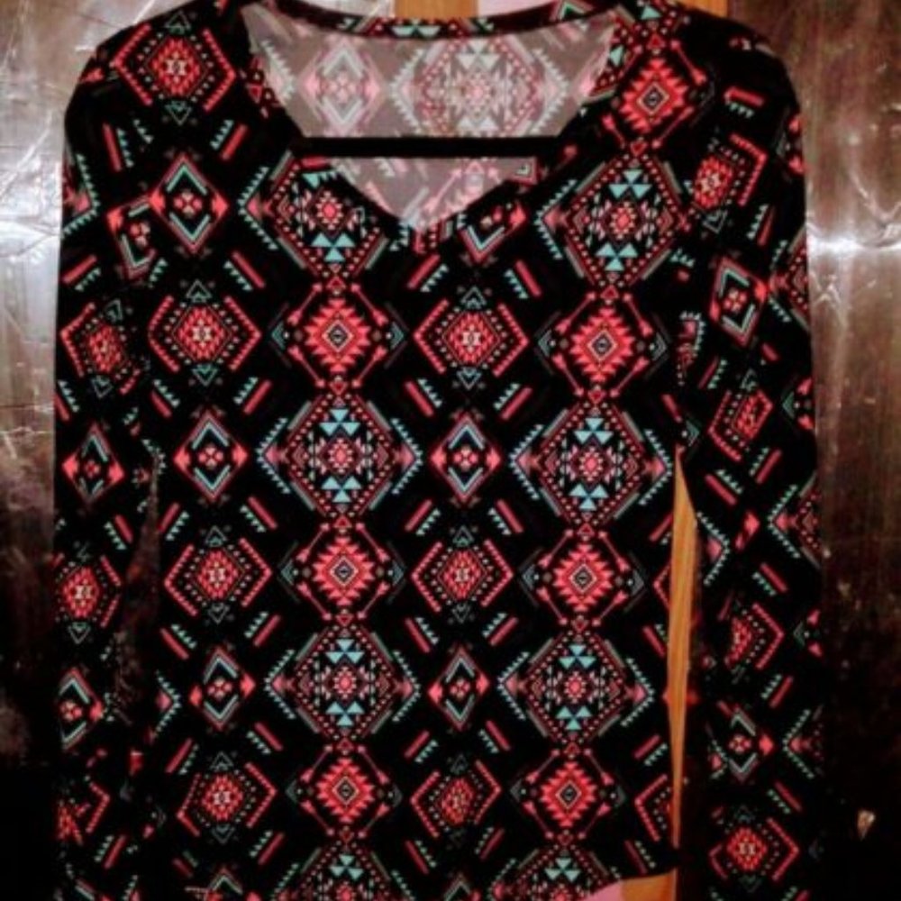 Women's Blouse Top Pullover V-neck (BRAND Unknown) Size Small Polyester Spandex